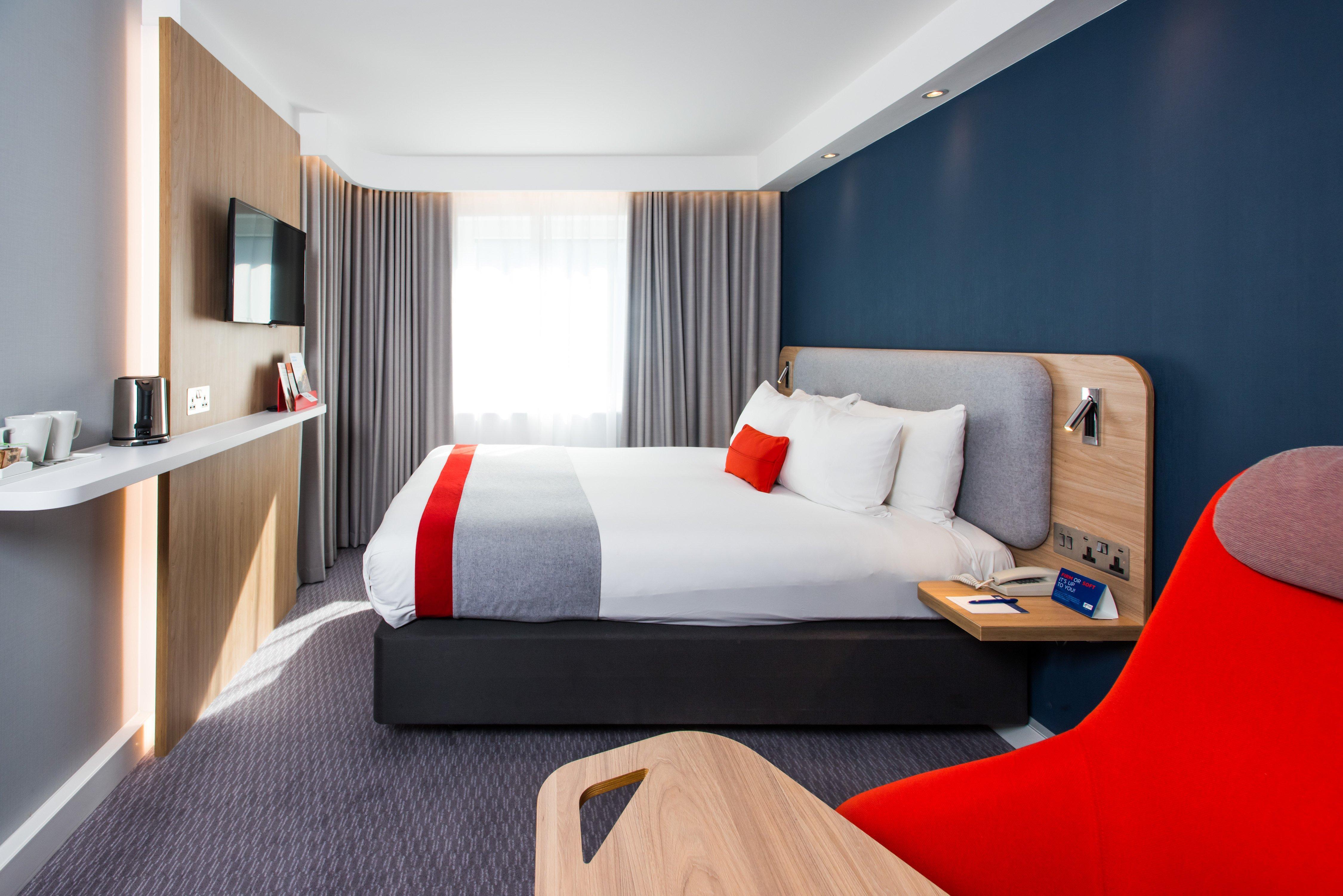 Holiday Inn Express London-Wimbledon-South, An Ihg Hotel Exterior photo